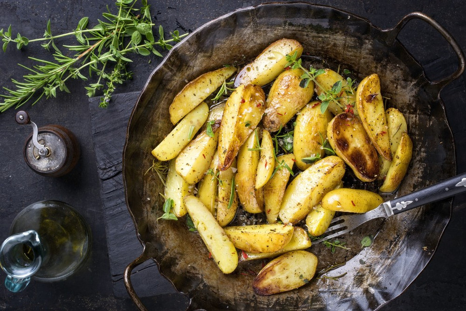 Как правильно пожарить картошку: 6 рекомендаций и 4 классных рецепта (вкусно, как у бабушки)