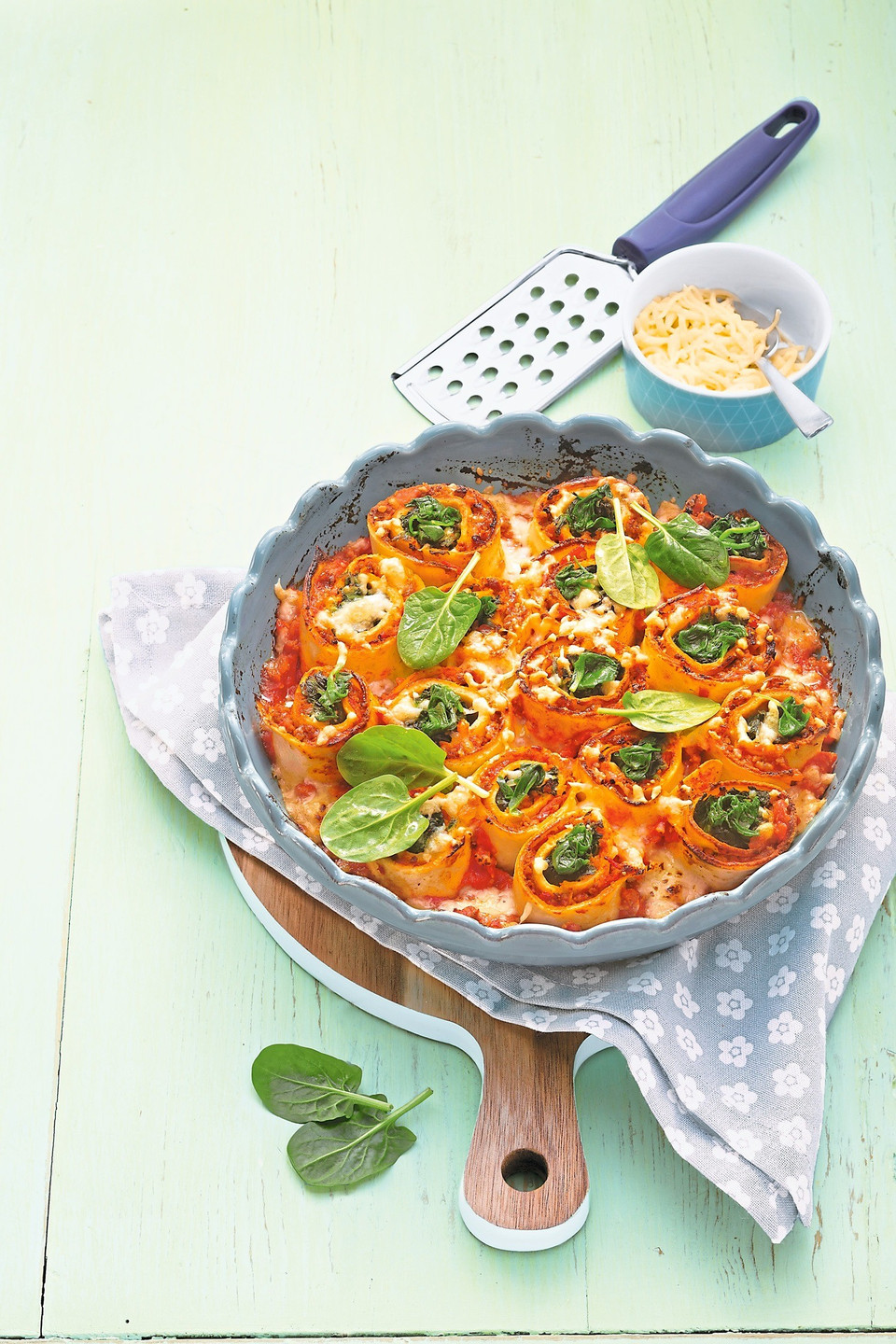 Низкокалорийный ужин: рецепт запеканки со шпинатом и томатами