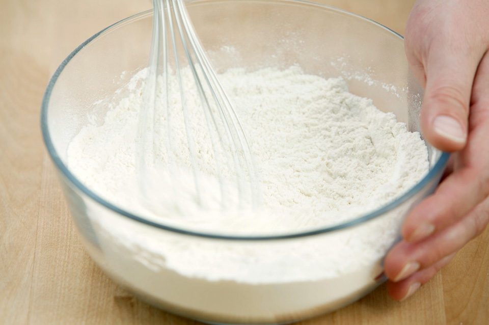 Сахарное печенье из сладкого песочного теста - фото шага 2