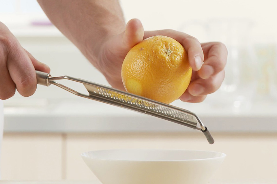 Утка с апельсинами в духовке - фото шага 3