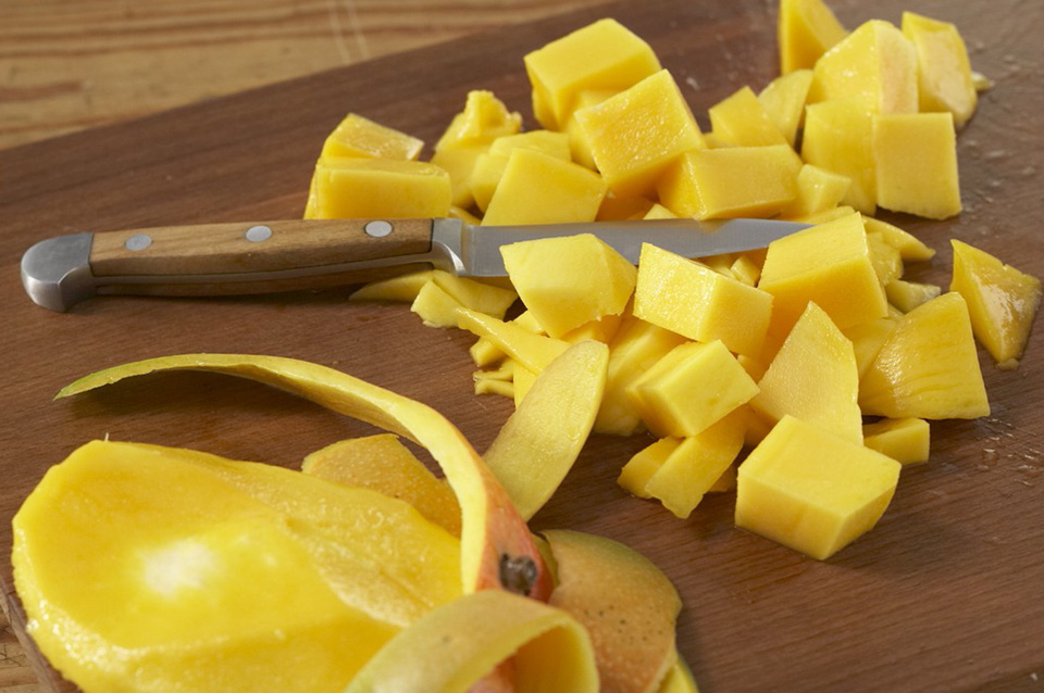 Мороженое из манго с лимонной цедрой - фото шага 2