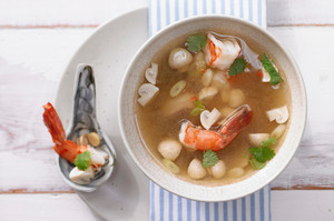Суп из креветок с грибами по-вьетнамски