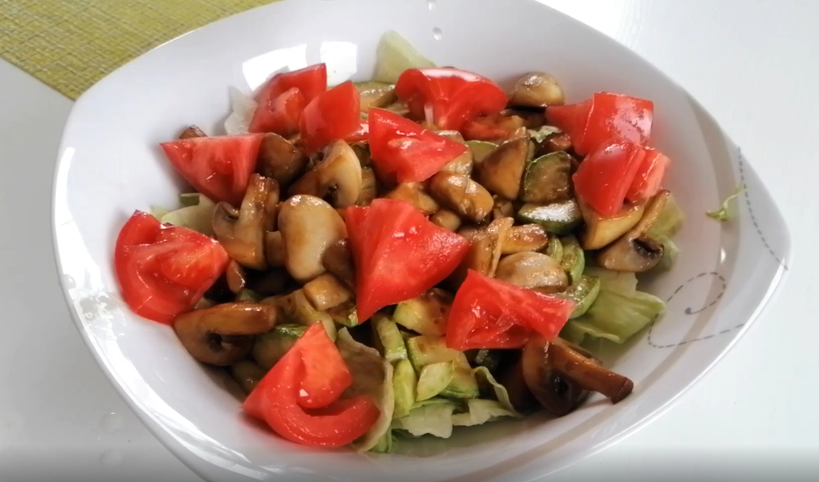 Овощной салат с шампиньонами - фото шага 4