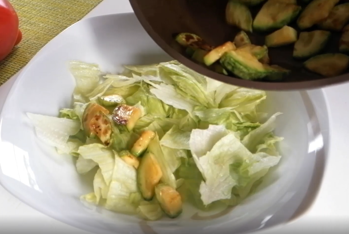 Овощной салат с шампиньонами - фото шага 2