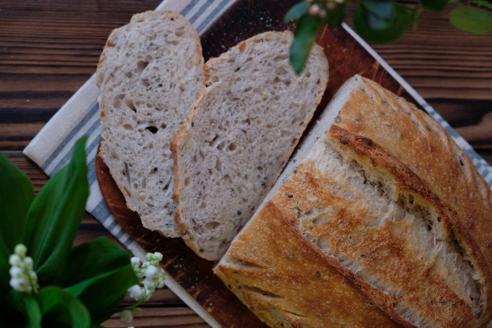 Пшенично-полбяной хлеб на закваске Левито Мадре